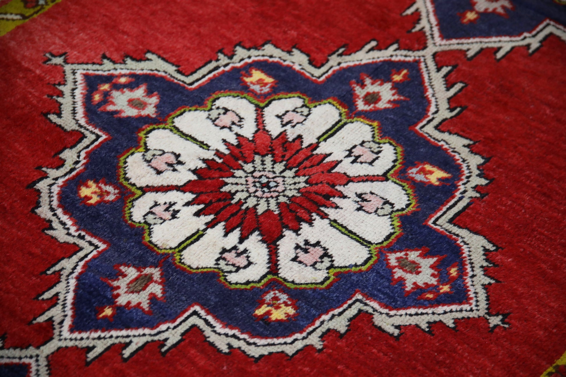 Turkish Vintage Anatolian Rug  4'9" x 10'8" #260