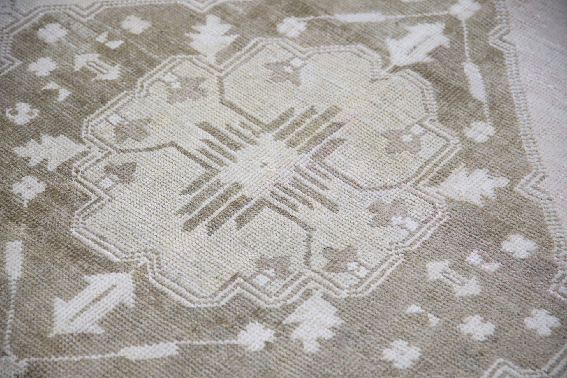 Turkish Vintage Anatolian Rug  4'3" x 10'9" #257