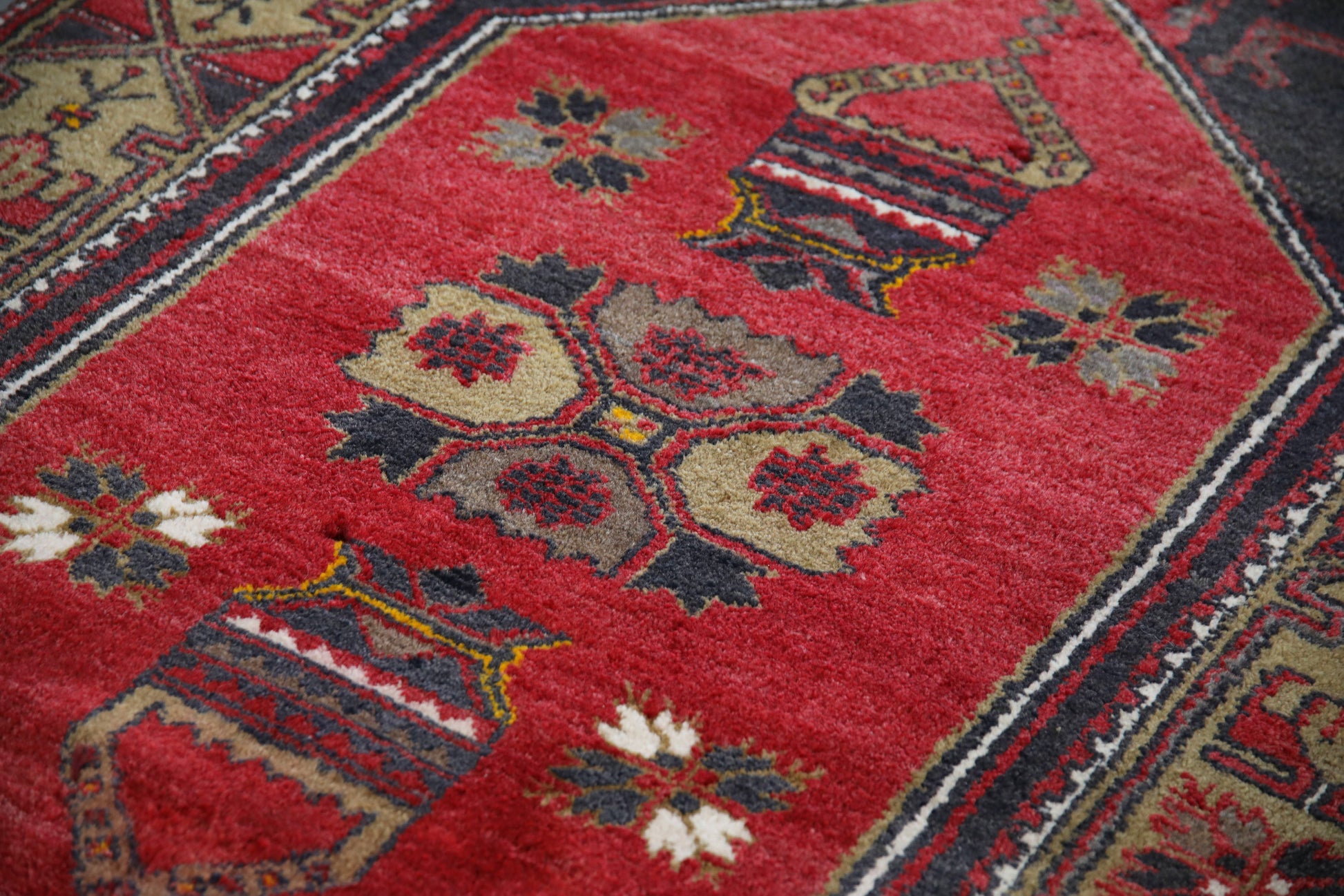 Turkish Vintage Anatolian Rug  3'8" x 9'11" #299