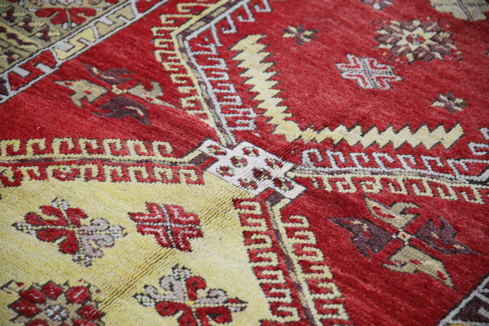 Turkish Vintage Anatolian Rug  5'1" x 11'4" #127