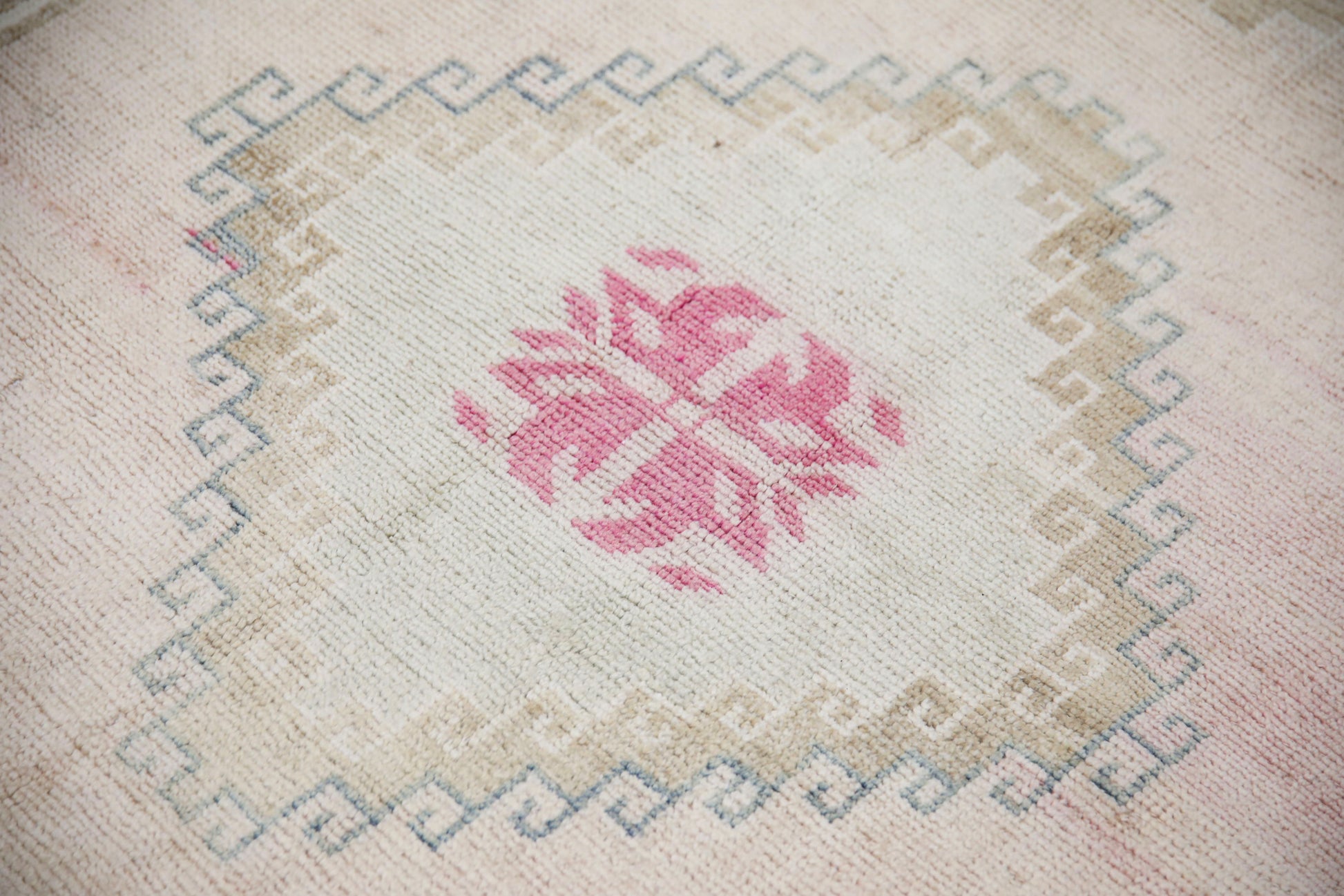 Turkish Vintage Anatolian Rug  4'4" x 9'1" #250