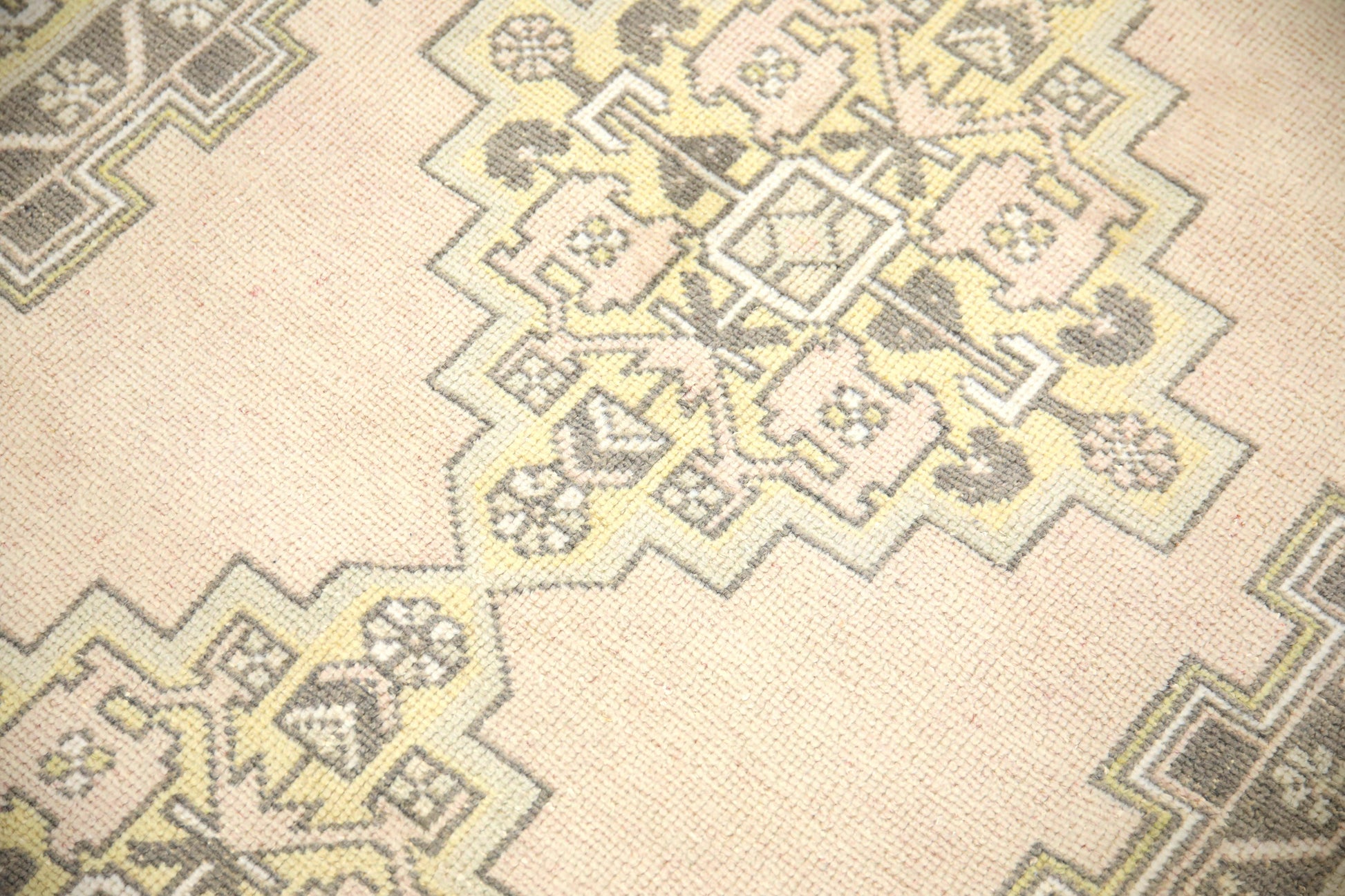 Turkish Vintage Anatolian Rug  4'1" x 6'11" #198
