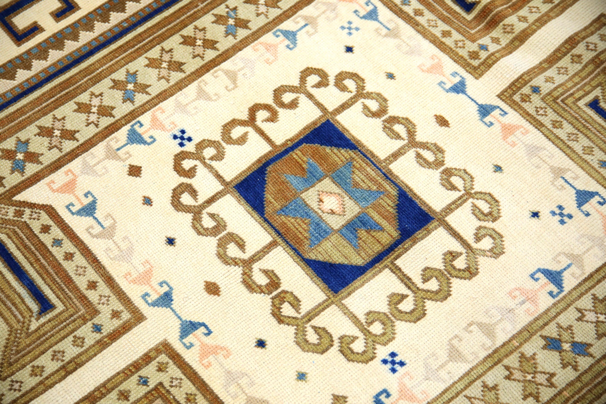Turkish Vintage Anatolian Rug  4'2" x 6'5" #608