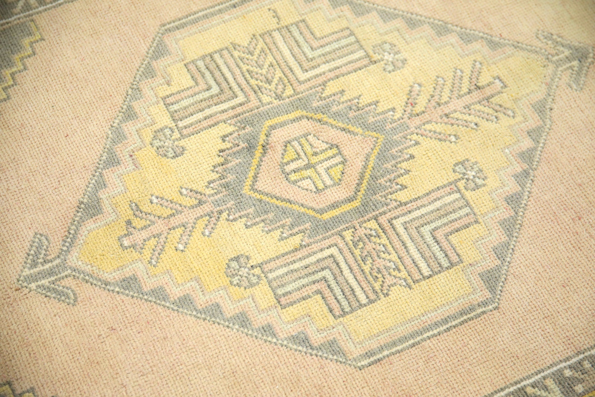 Turkish Vintage Anatolian Rug  3'10" x 5'8" #141