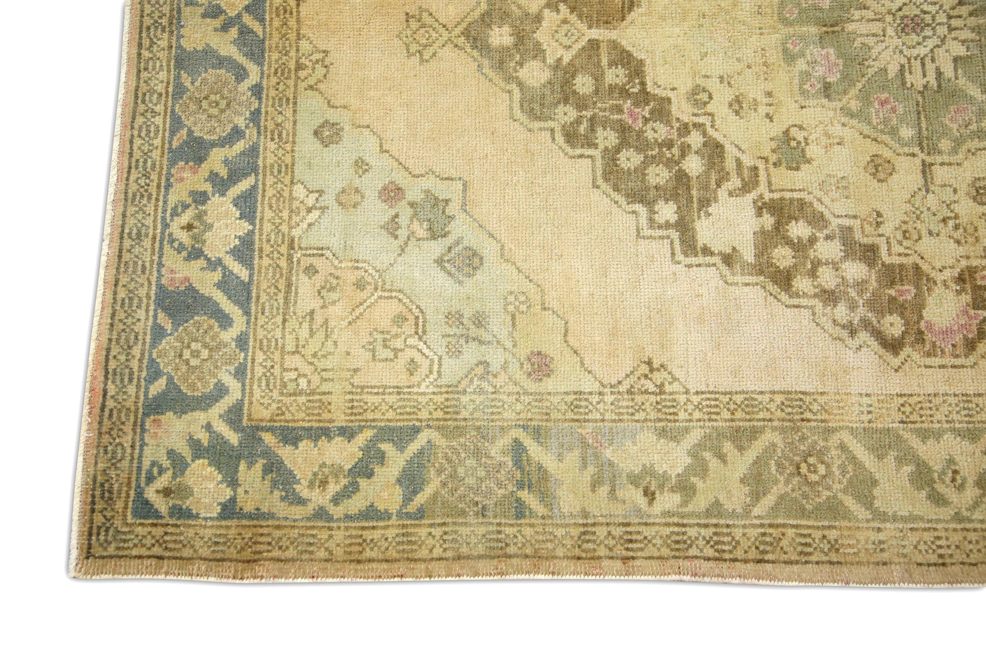 Turkish Vintage Anatolian Rug  3'11" x 5'6" #240