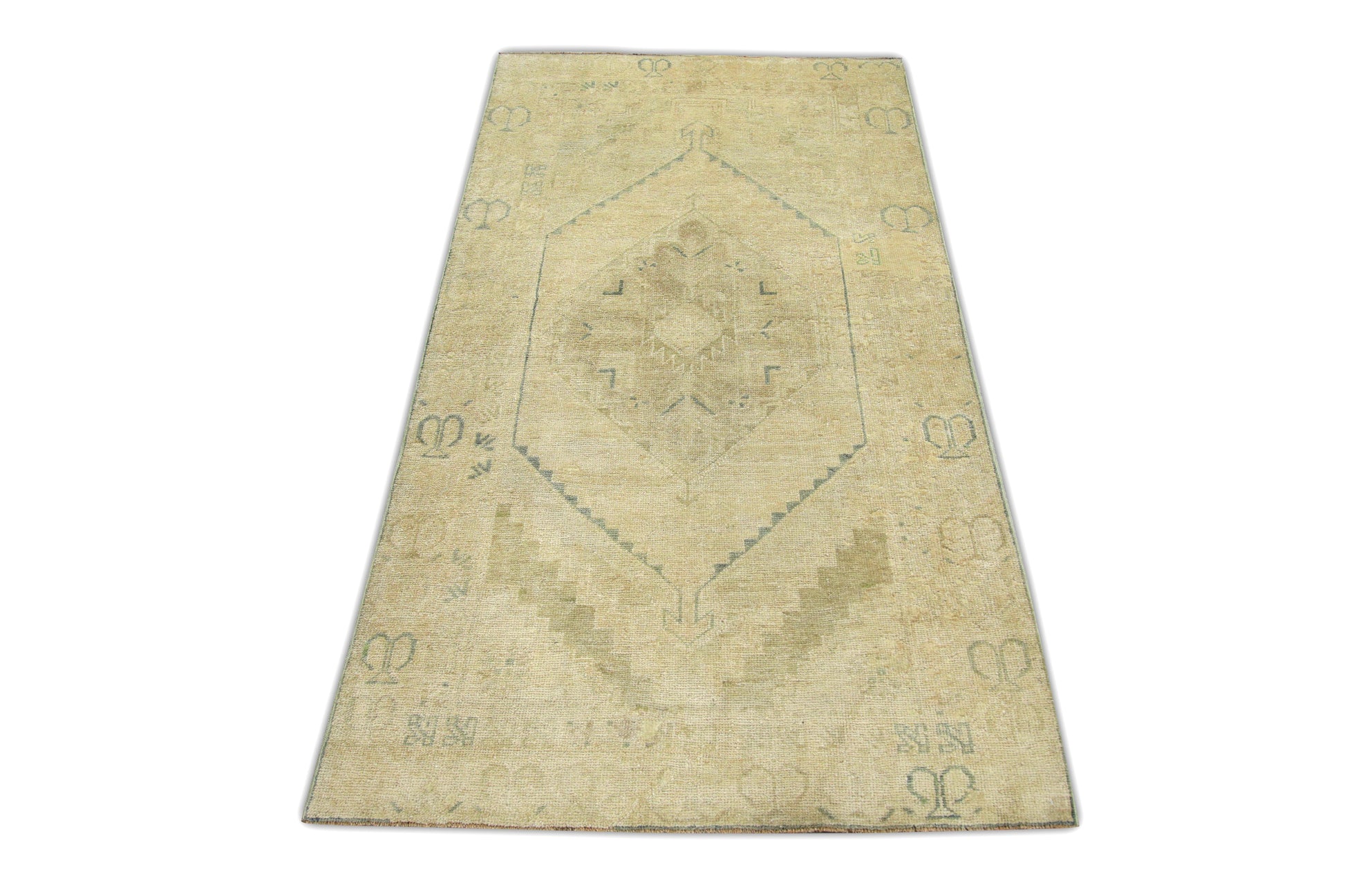 Turkish Vintage Anatolian Rug  3'2" x 5'8" #194