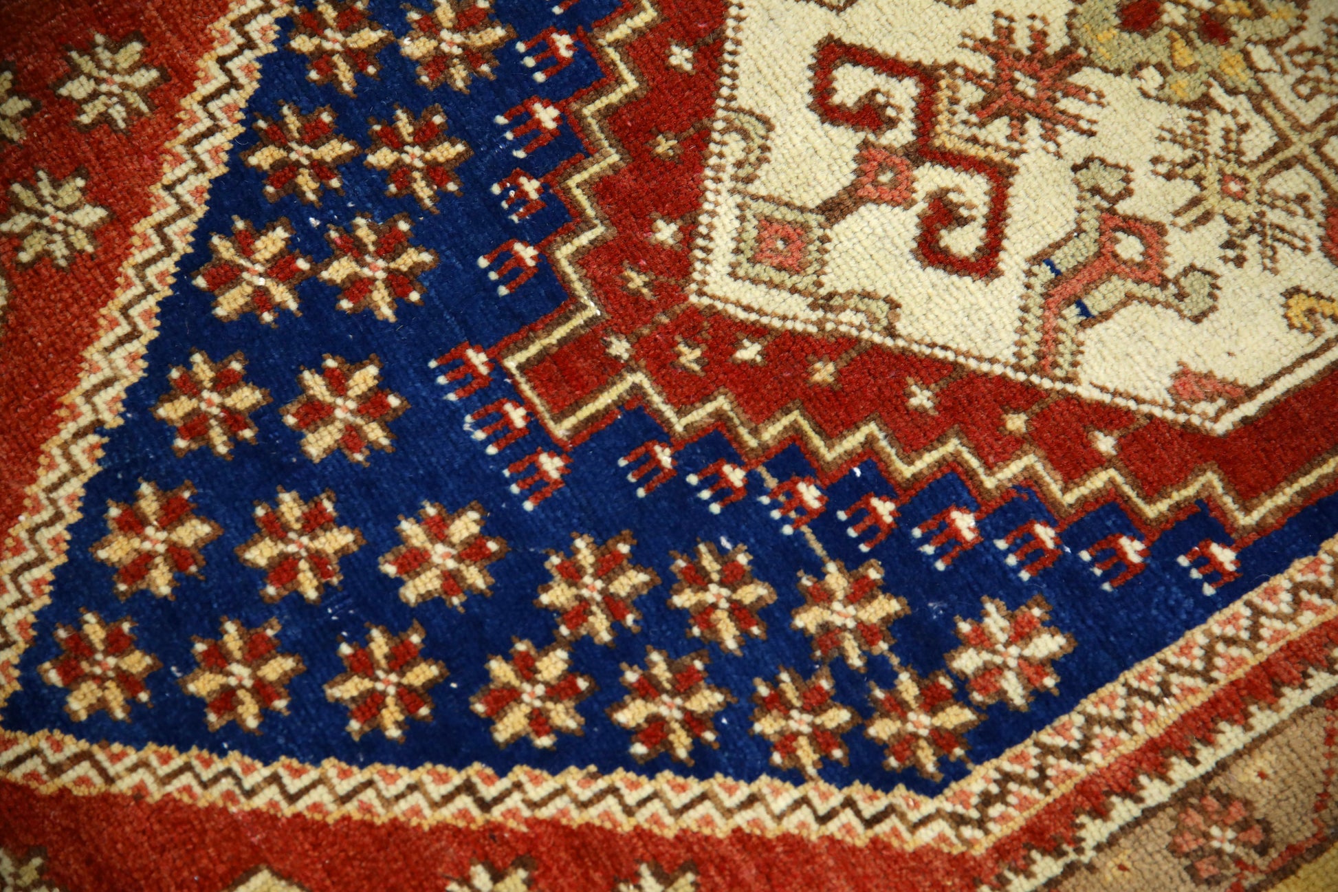 Turkish Vintage Anatolian Rug  3'7" x 6'5" #96