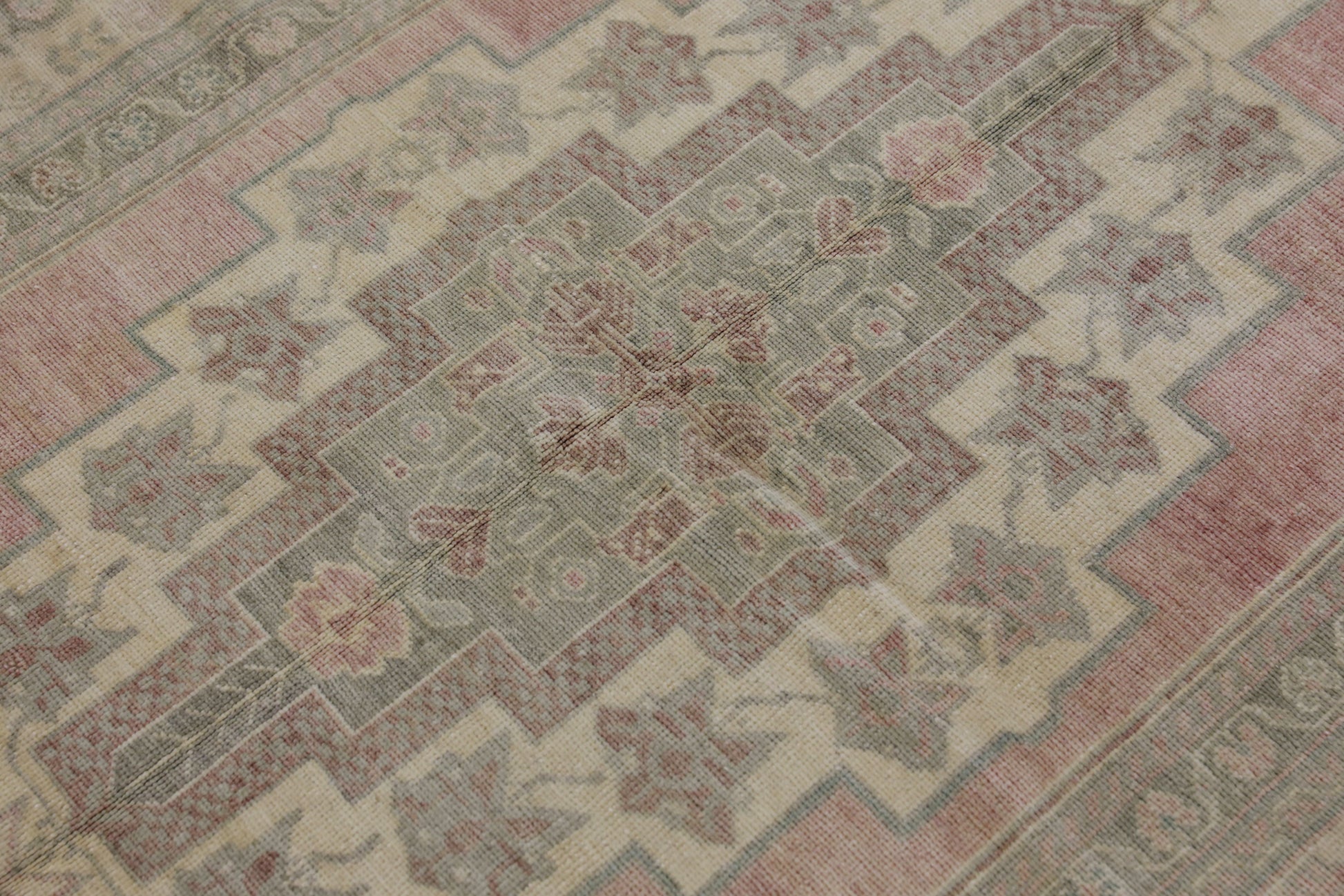 Turkish Vintage Anatolian Rug  4'8" x 7'10" #11095