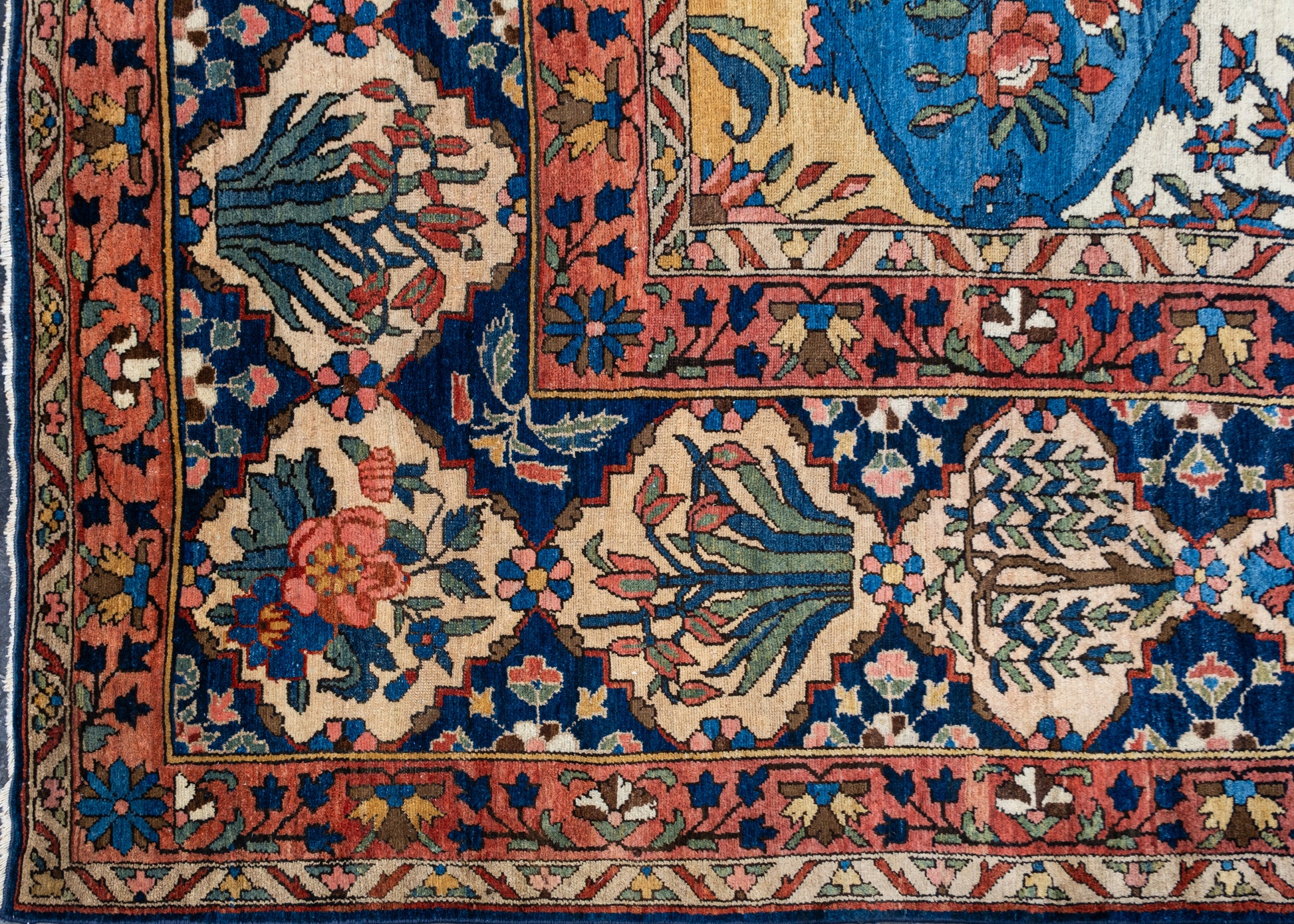 Antique Bakhtiari Persian Rug 13'6" x 19'5" #1000