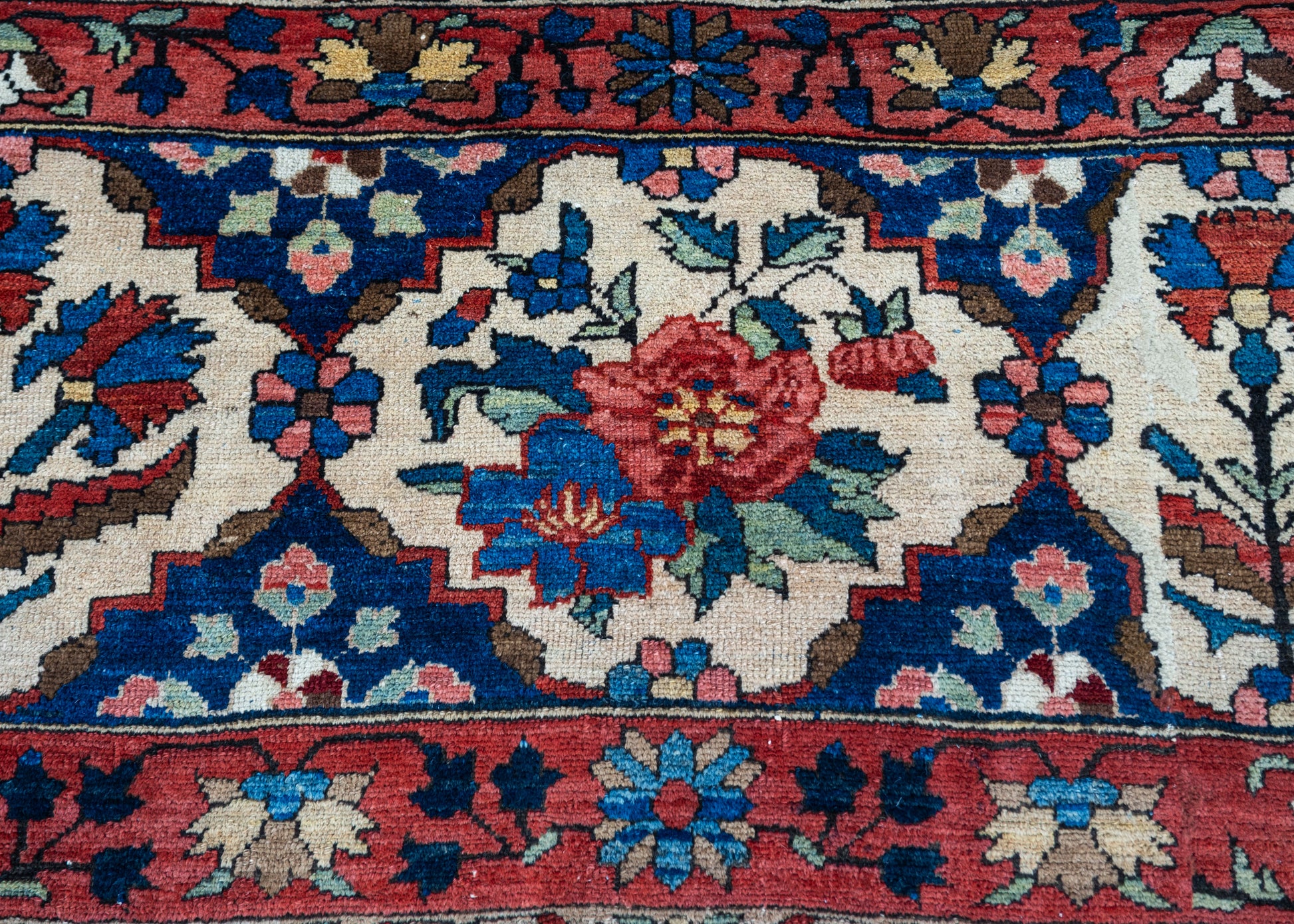Antique Bakhtiari Persian Rug 13'6" x 19'5" #1000