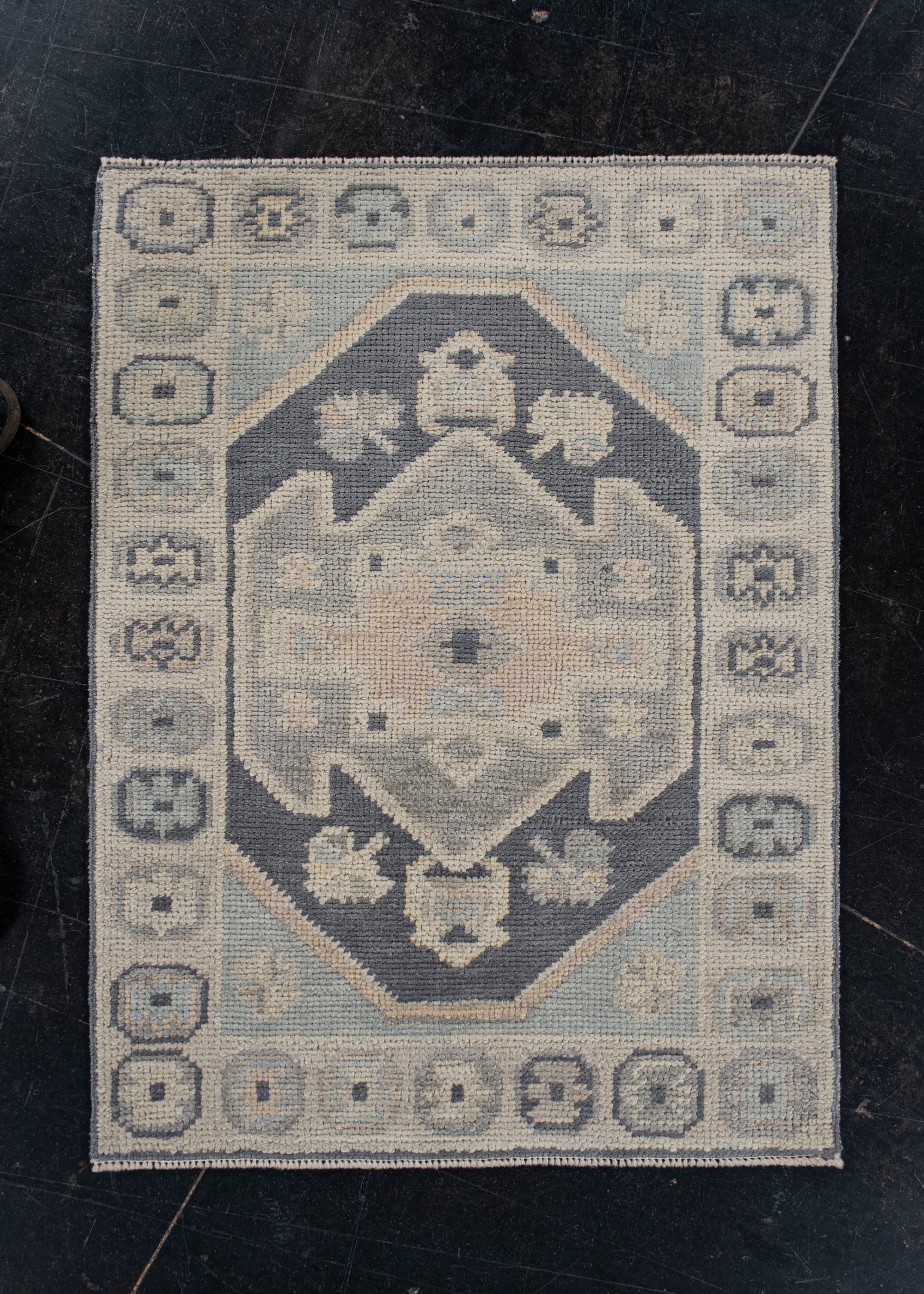 Turkish Oushak Rug 2'2" x 2'10" #11477