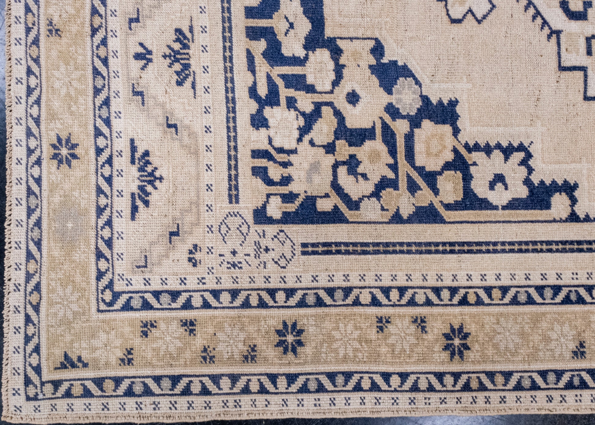 Turkish Vintage Anatolian Rug 5'1" x 8'4" #7012
