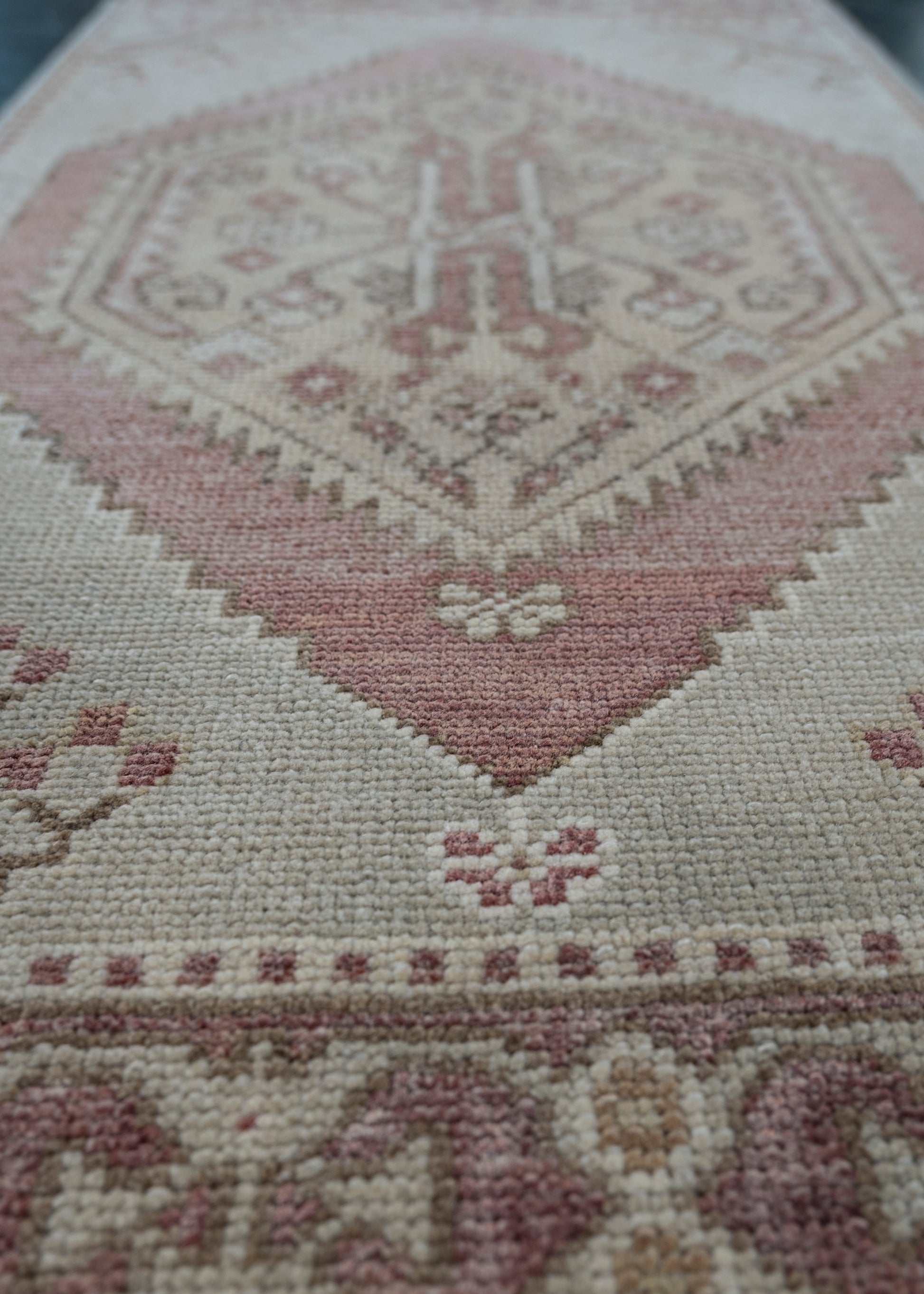 Oriental Hand Knotted Vintage Turkish Mini Rug 1'6" x 3' #10657
