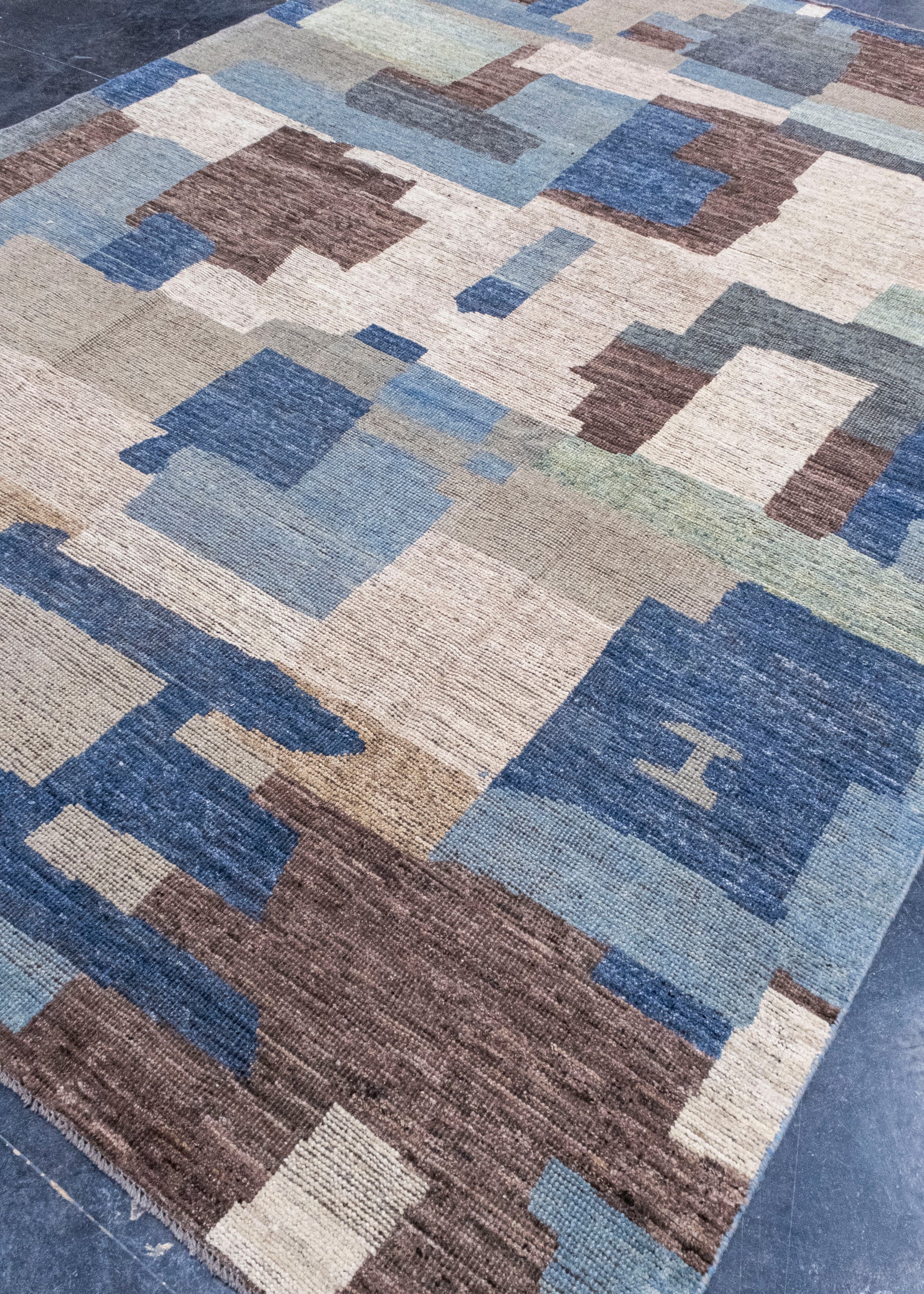 Hand Knotted Modern Rug 7'11" x 10'10" #16995