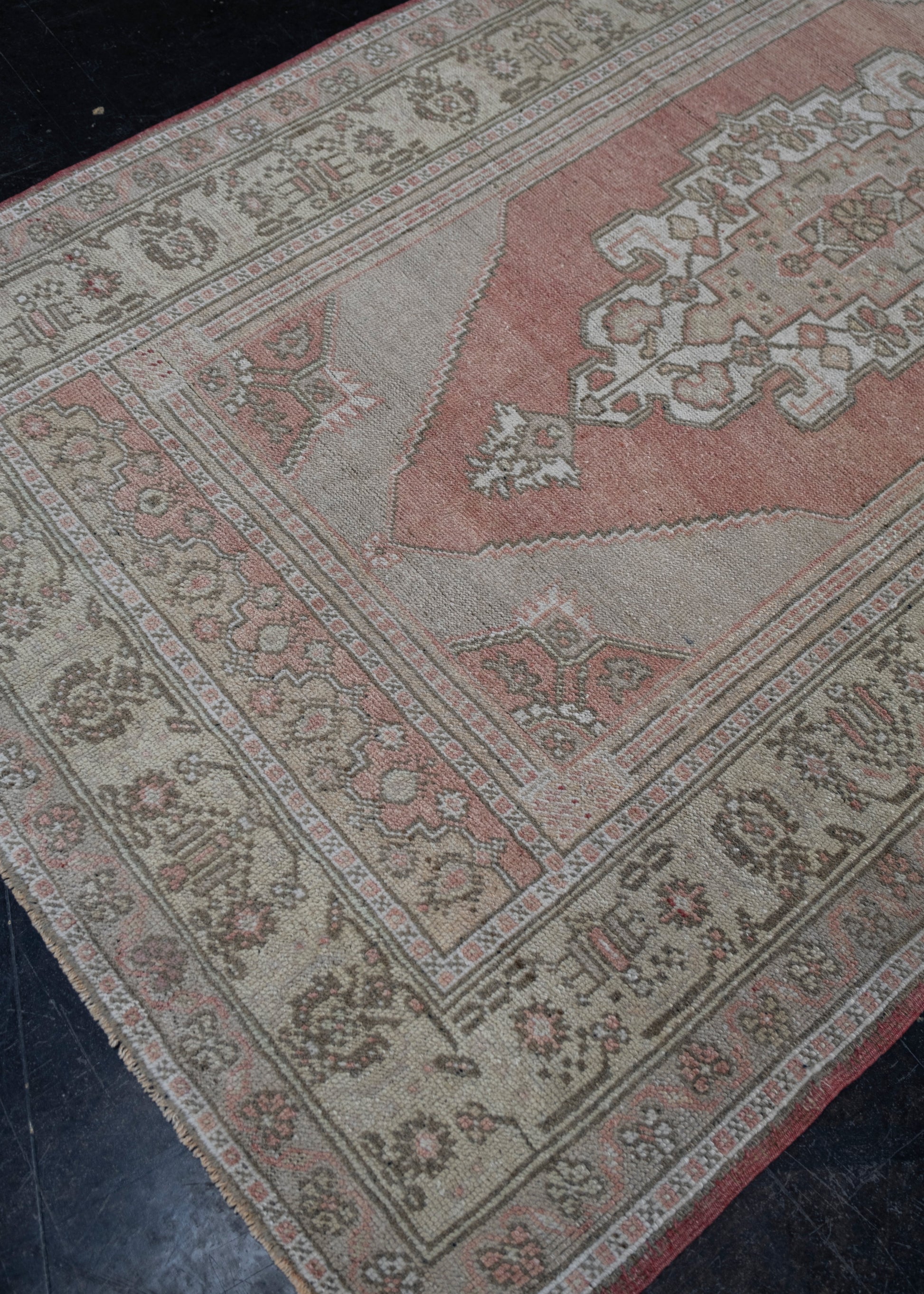 Turkish Vintage Anatolian Rug 3'11" x 6'11" #6037