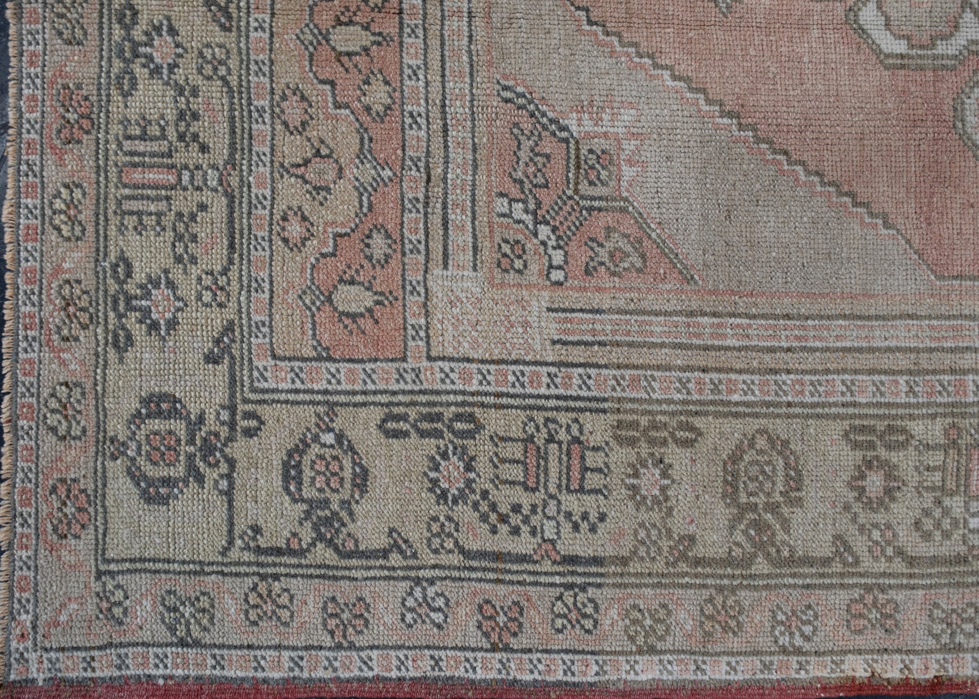 Turkish Vintage Anatolian Rug 3'11" x 6'11" #6037