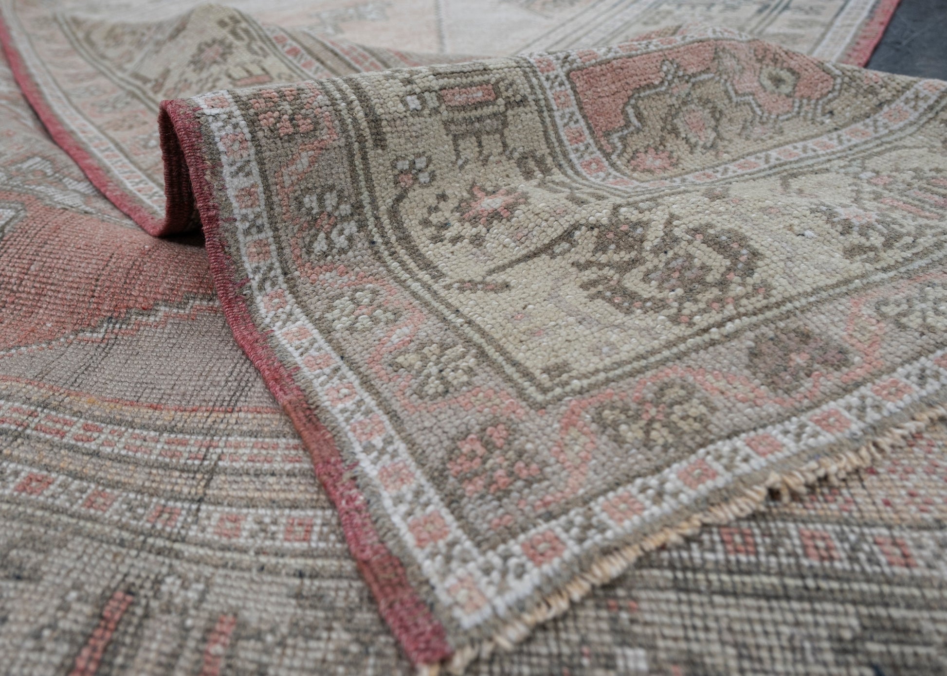 Turkish Vintage Anatolian Rug 3'11" x 6'11" #6037