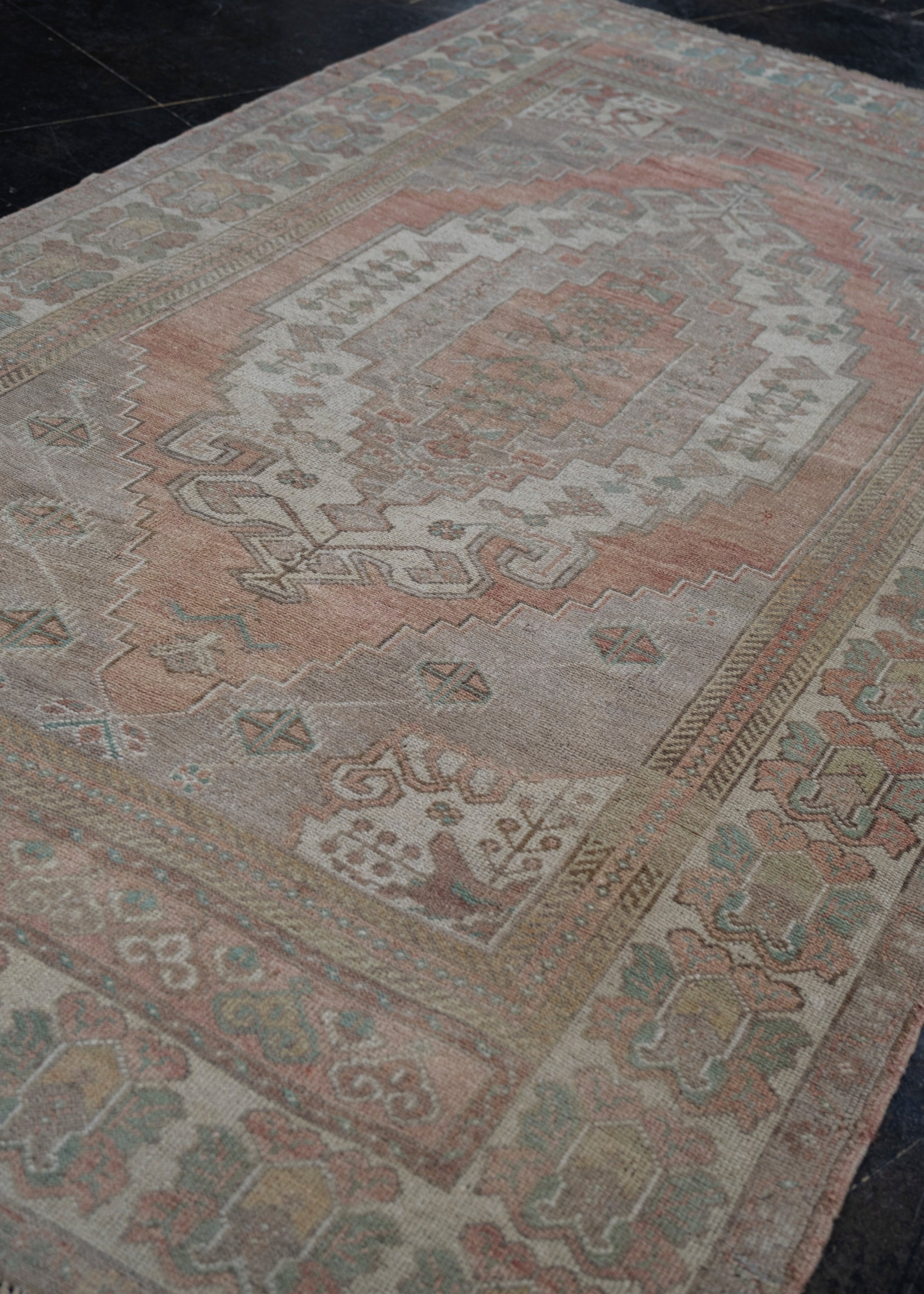 Turkish Vintage Anatolian Rug 4'7" x 8'3" #6025