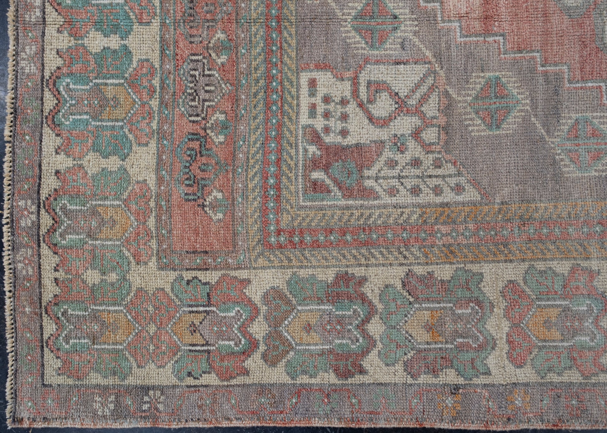 Turkish Vintage Anatolian Rug 4'7" x 8'3" #6025