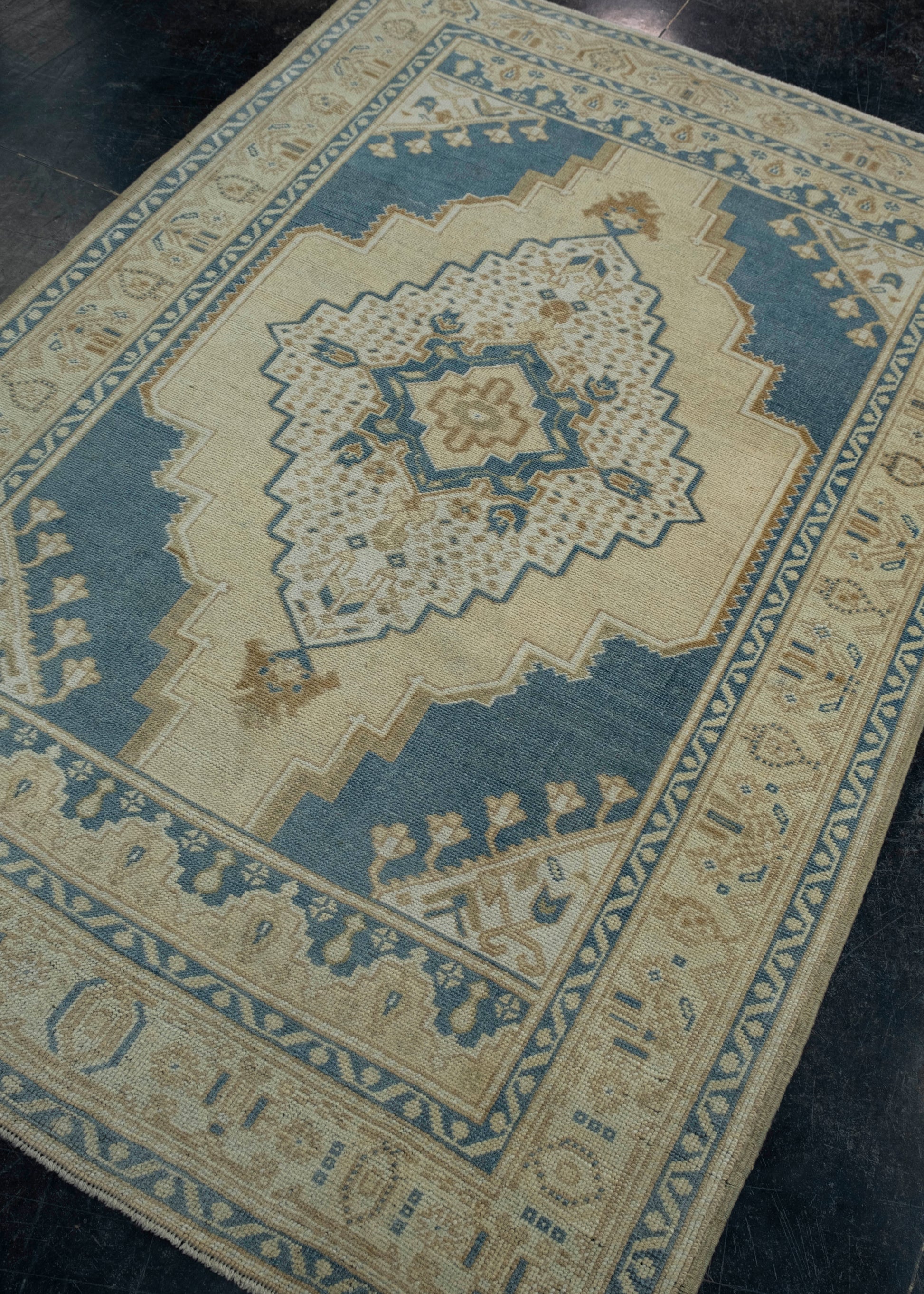 Turkish Anatolian Rug 4'1" x 6' #17578