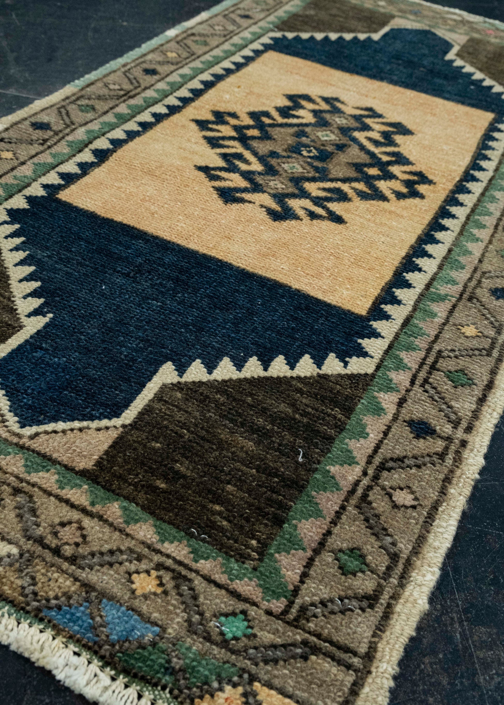 Turkish Mini Rug Oriental Hand Knotted Vintage Rug 1'8" x 3'2" #16219