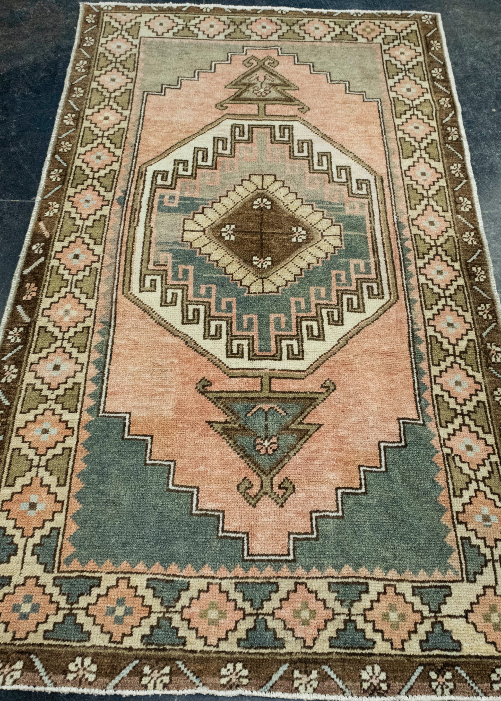 Turkish Vintage Rug 3'2" x 5'8" #16124