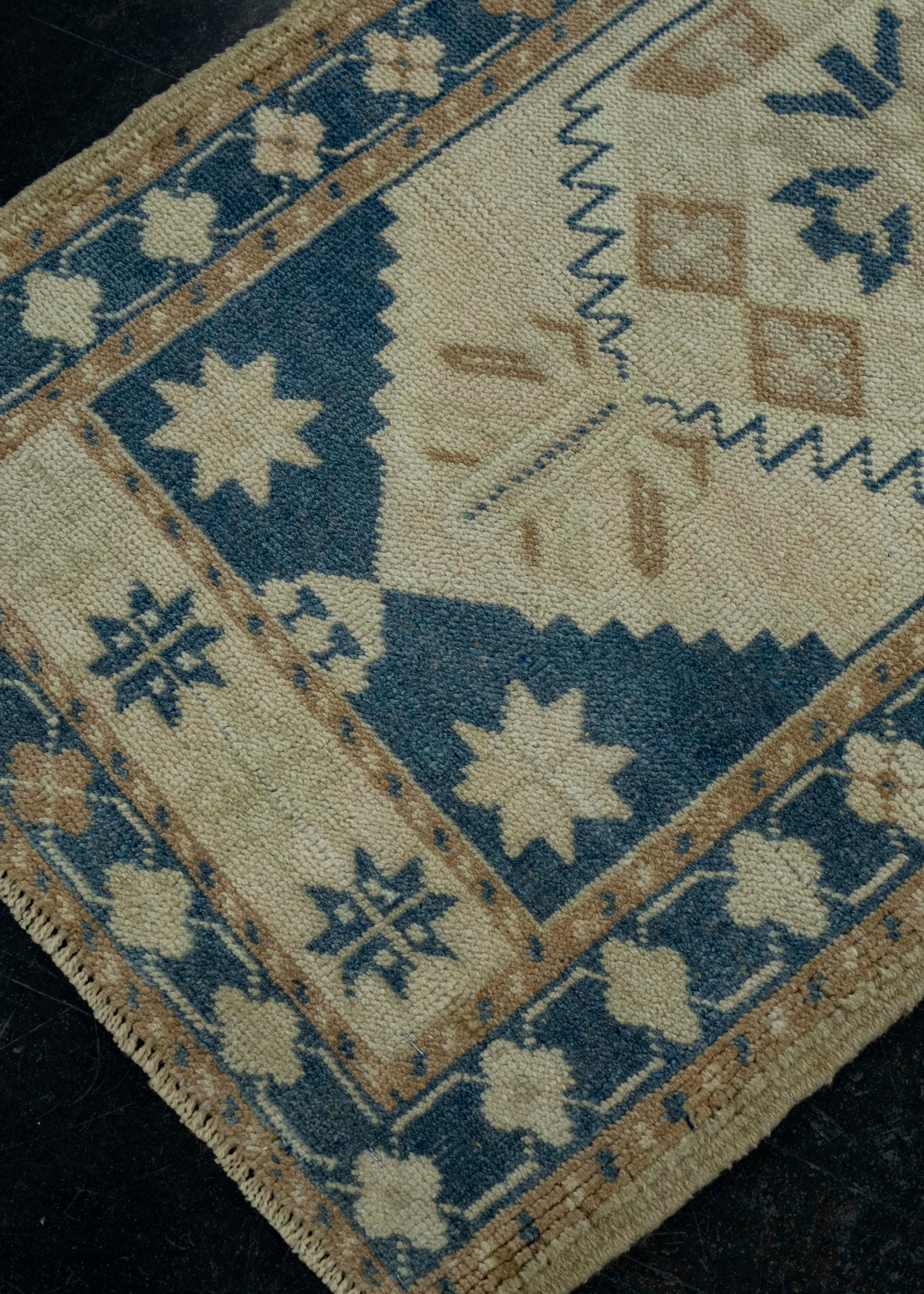 Turkish Mini Rug Oriental Hand Knotted Vintage Rug 1'9" x 3'8" #16518
