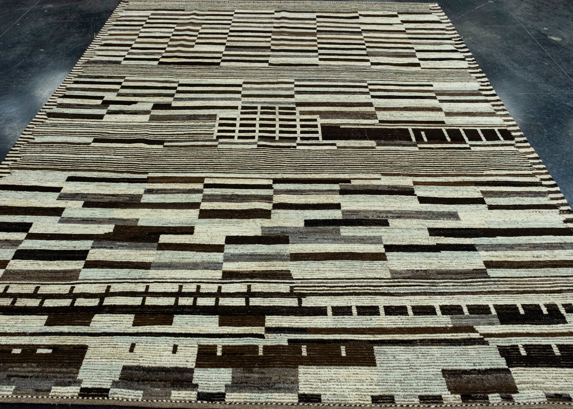 Hand Knotted Modern Rug 8'2" x 10'1" #17405