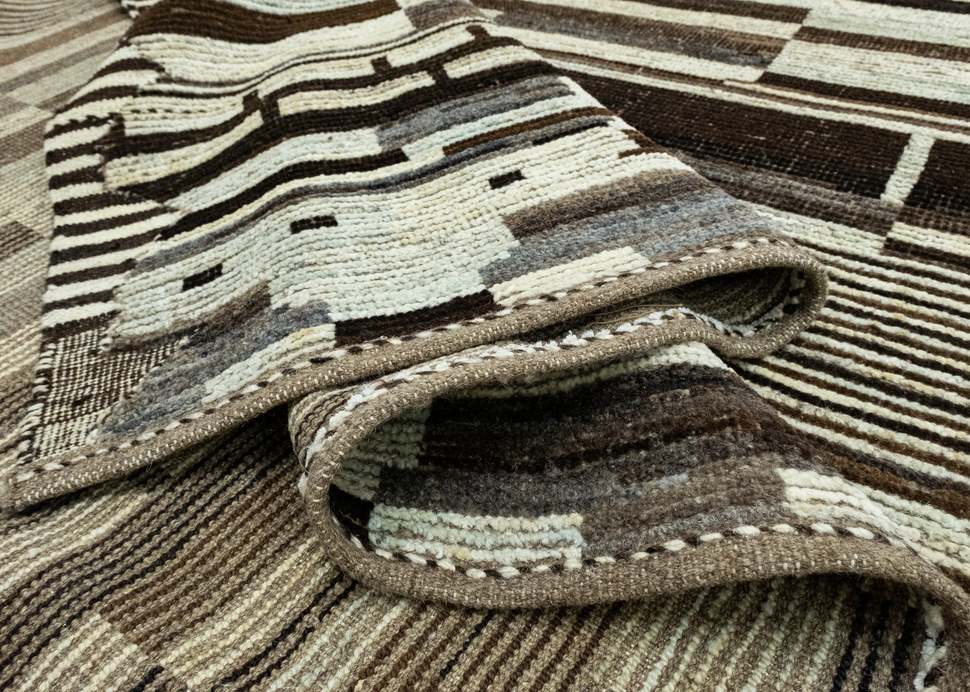 Hand Knotted Modern Rug 8'2" x 10'1" #17405