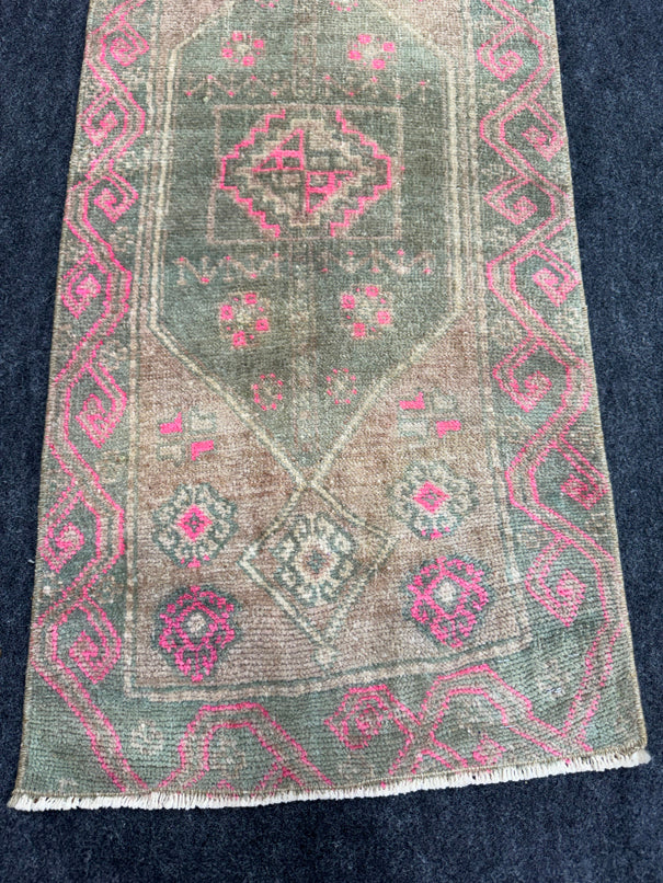 Turkish Yastik Rug 1'5" x 3'1" #24110