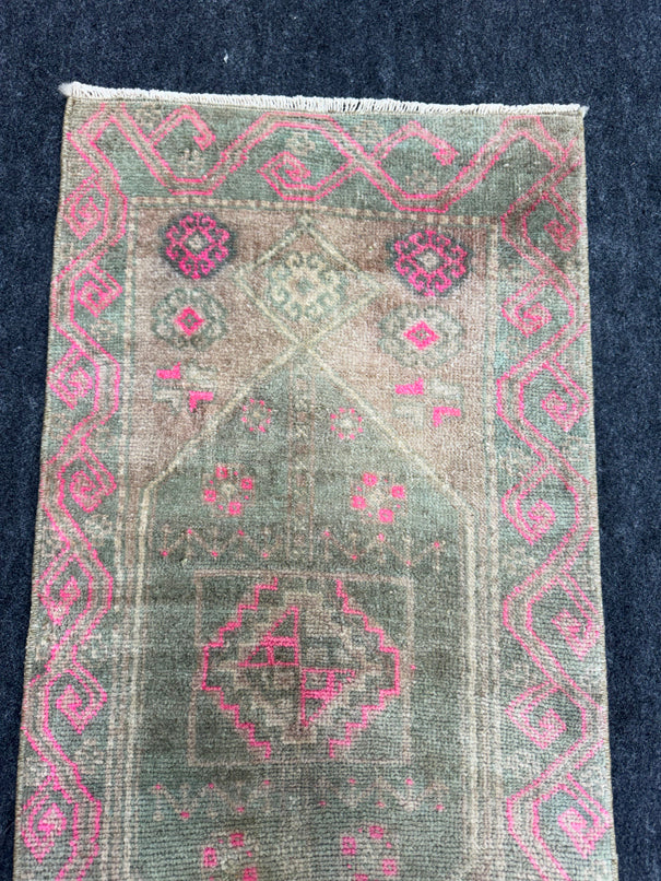 Turkish Yastik Rug 1'5" x 3'1" #24110