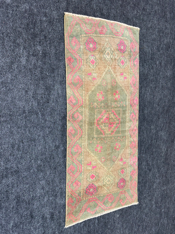 Turkish Yastik Rug 1'5" x 3'1" #24110