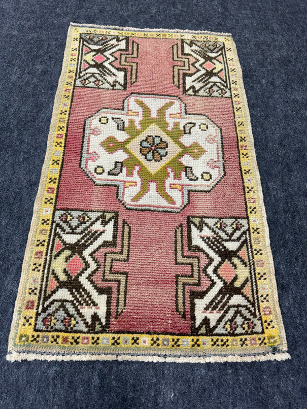Turkish Yastik Rug 1'10" x 3'3" #24111