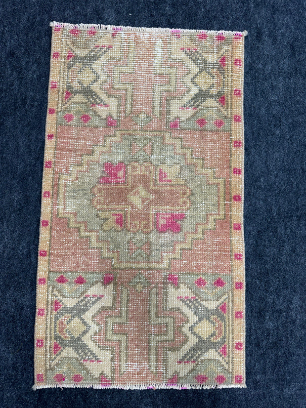 Turkish Yastik Rug 1'8" x 2'9" #24090