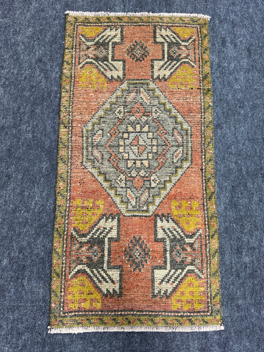 Turkish Yastik Rug 1'8" x 3'3" #24091