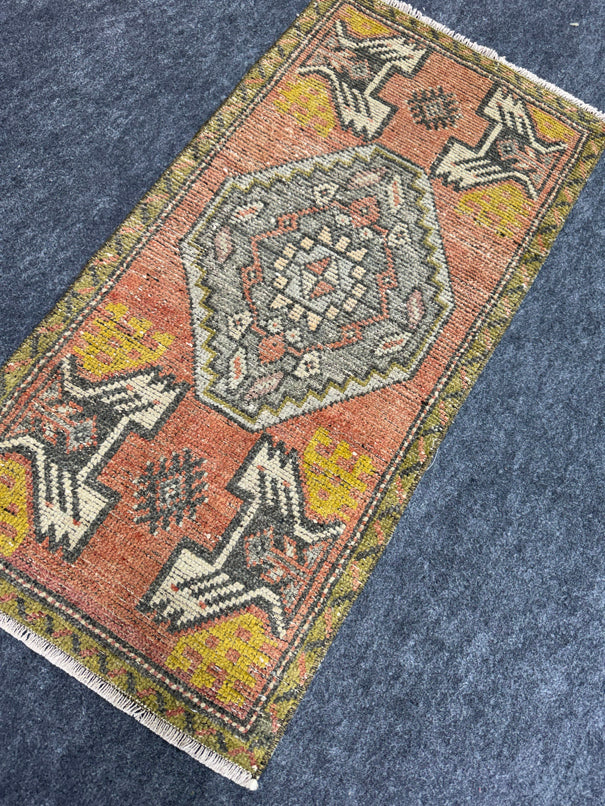 Turkish Yastik Rug 1'8" x 3'3" #24091