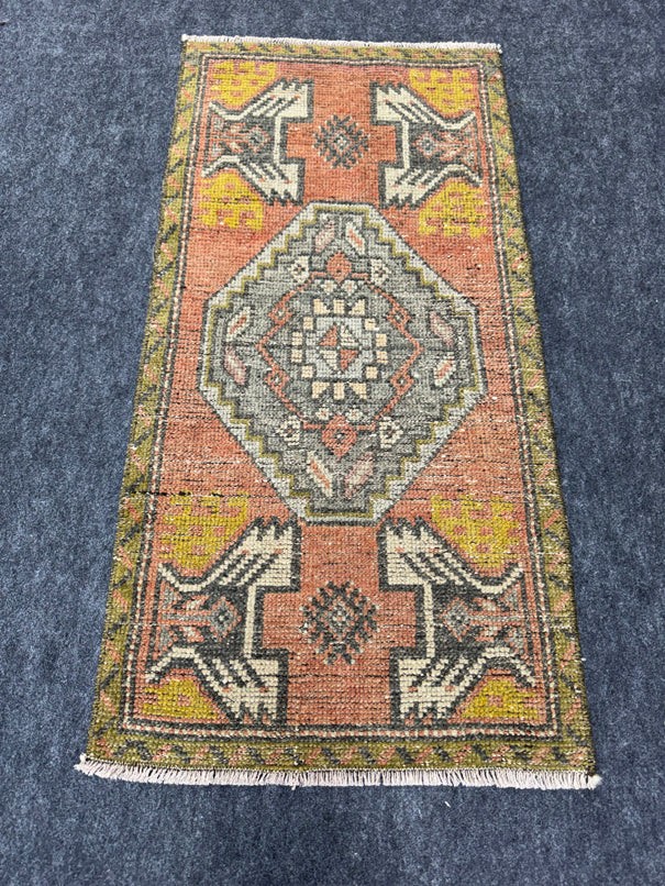 Turkish Yastik Rug 1'8" x 3'3" #24091
