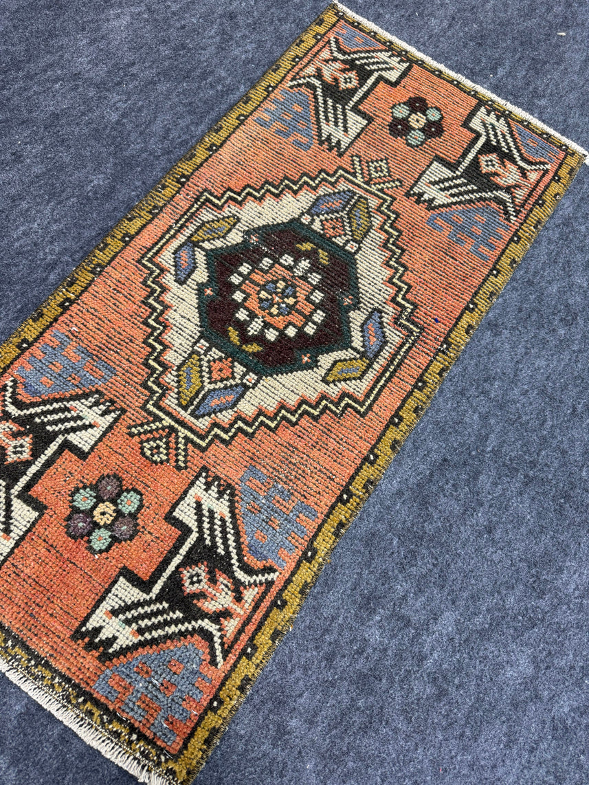 Turkish Yastik Rug 1'6" x 3'3" #24092