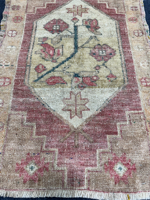 Turkish Yastik Rug 1'11" x 2'8" #24082