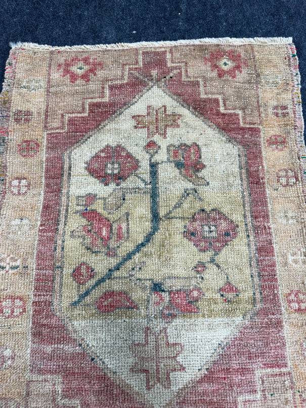 Turkish Yastik Rug 1'11" x 2'8" #24082