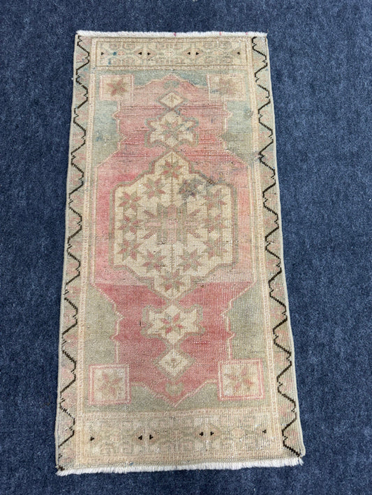Turkish Yastik Rug 1'8" x 3'5" #24083