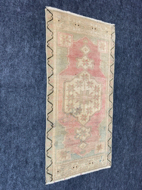 Turkish Yastik Rug 1'8" x 3'5" #24083