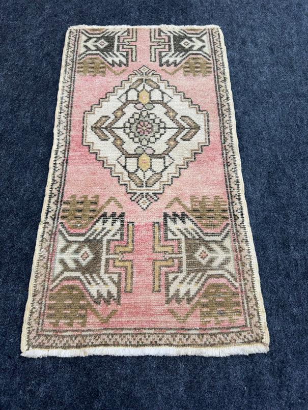 Turkish Yastik Rug 1'8" x 3'2" #24085