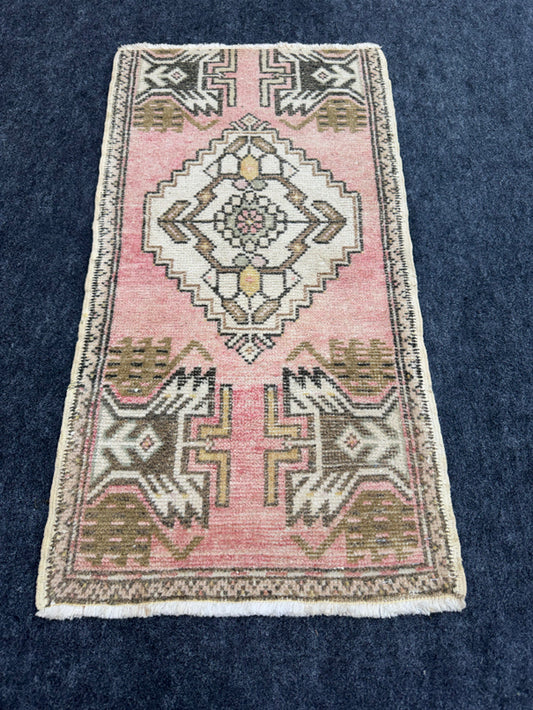 Turkish Yastik Rug 1'8" x 3'2" #24085