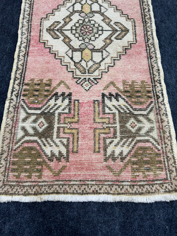 Turkish Yastik Rug 1'8" x 3'2" #24085