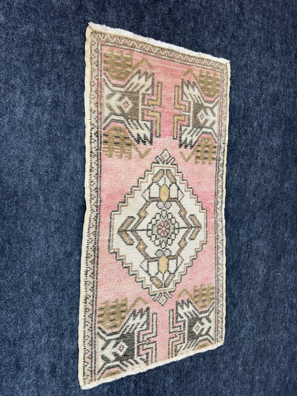 Turkish Yastik Rug 1'8" x 3'2" #24085