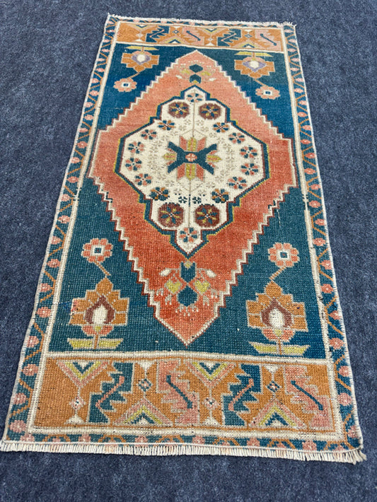 Turkish Yastik Rug 1'10" x 3'8" #24086