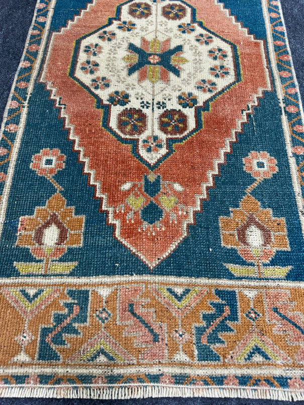 Turkish Yastik Rug 1'10" x 3'8" #24086