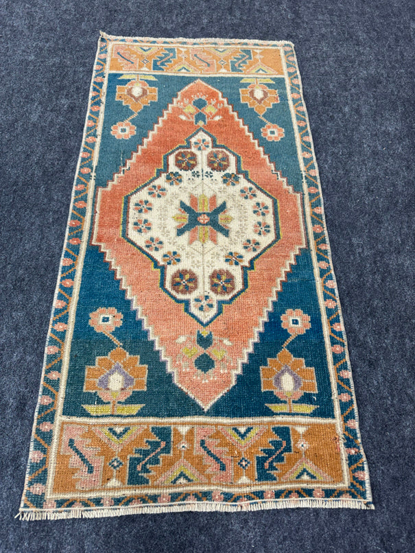 Turkish Yastik Rug 1'10" x 3'8" #24086