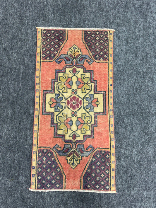 Turkish Yastik Rug 1'6" x 2'11" #24087